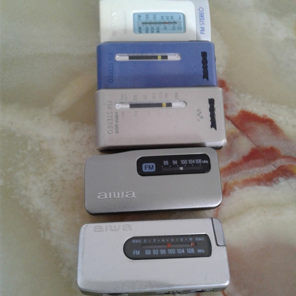 SONY SRF-S83 Personal Pocket AM FM Stereo Radio MEGABASS walkman made in Japan - Picture 5 of 5